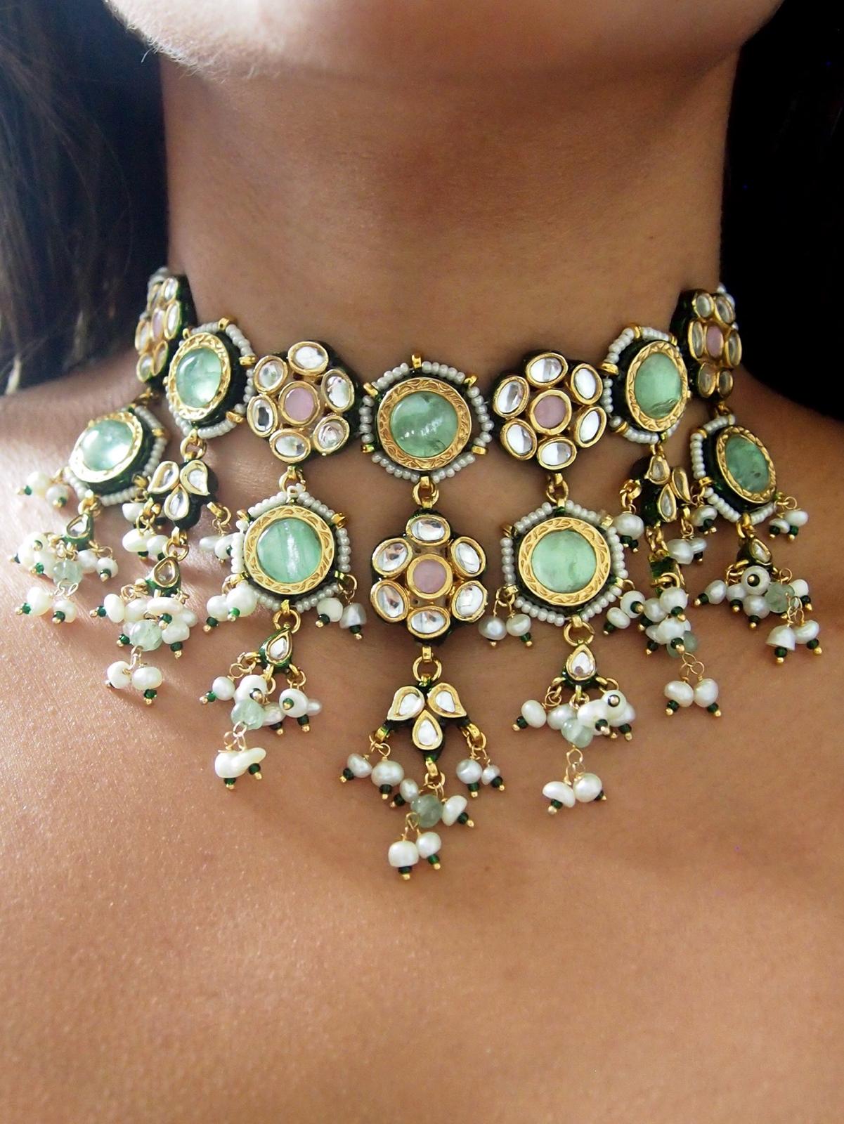 Gaya Choker