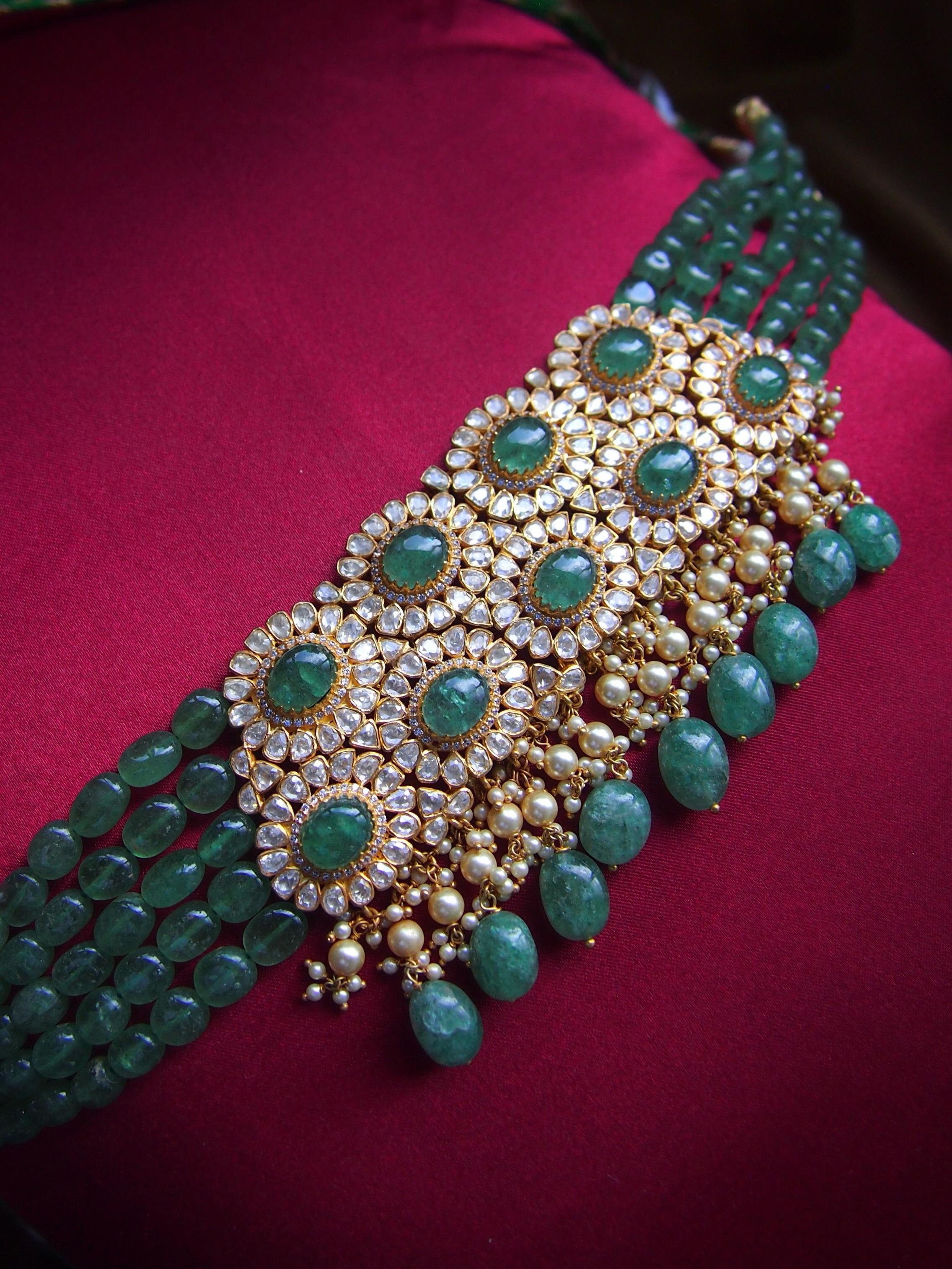 Hepburn Choker